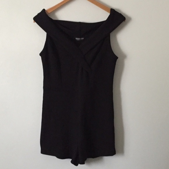 Fashion Nova Black Off the Shoulder Romper 📦 - Picture 2 of 7